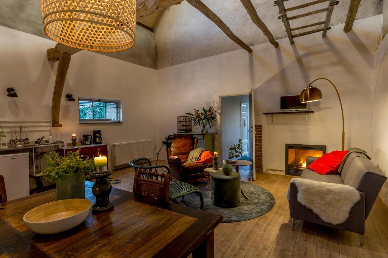 Aan De Holle Weg. Zeer Landelijk Gelegen Verbouwde Stal Tot Woning Nuth エクステリア 写真